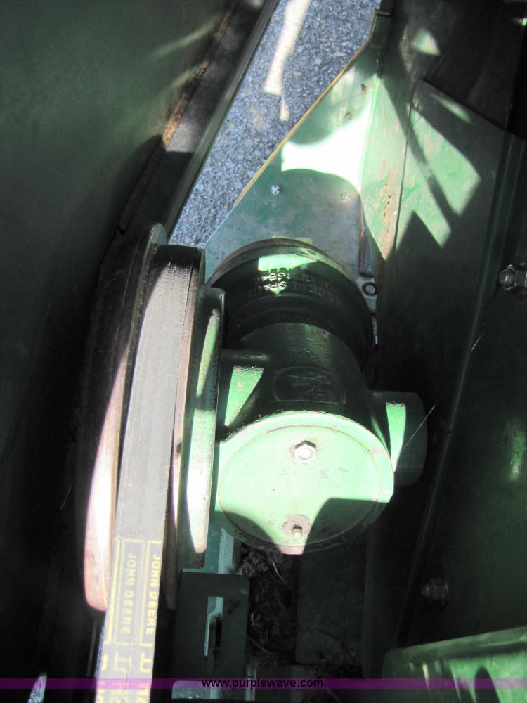 image for item A4677 2003 John Deere 630F flex head