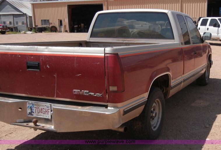 image for item A5398 1992 GMC Sierra 1500 extended cab pickup truck