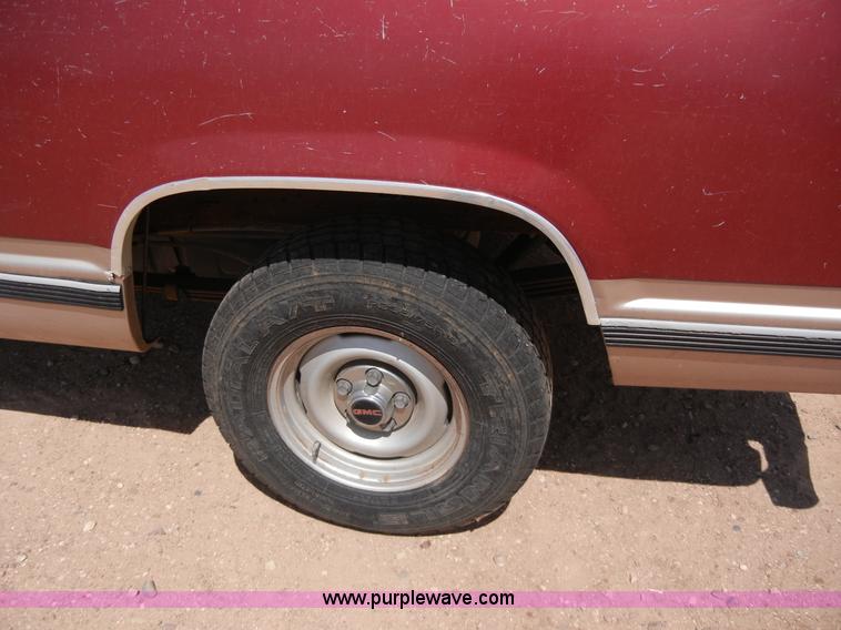 image for item A5398 1992 GMC Sierra 1500 extended cab pickup truck