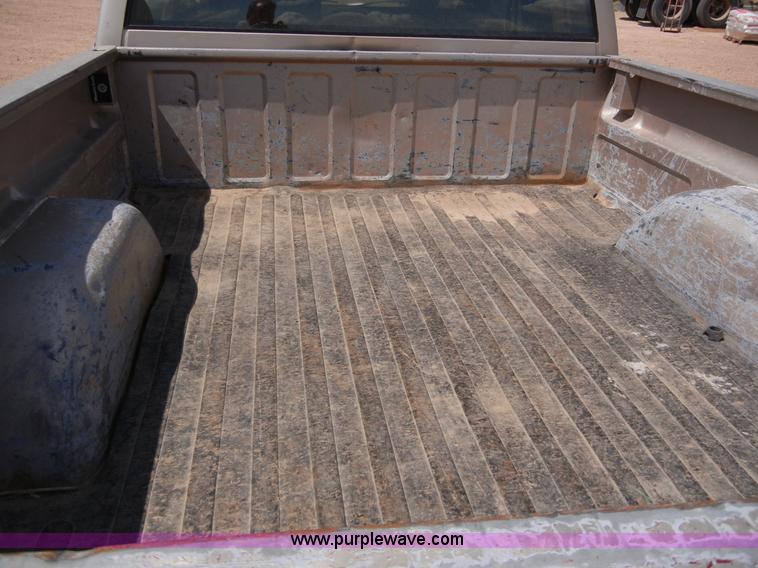 image for item A5398 1992 GMC Sierra 1500 extended cab pickup truck