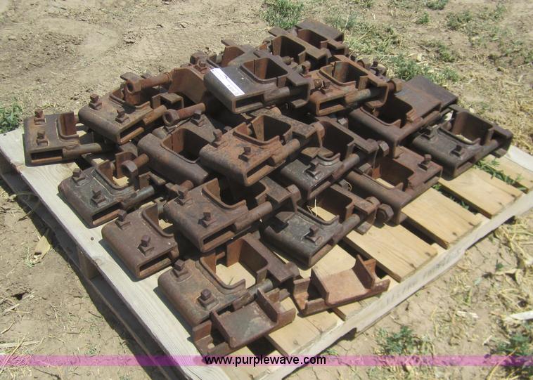 image for item A9358 (30) 4x4 toolbar shank holders