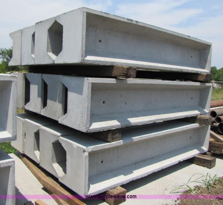 image for item A9534 (21) Concrete feed bunks