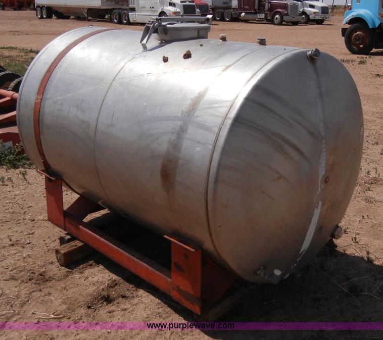 image for item A9747 500 gallon stainless steel tank with frame