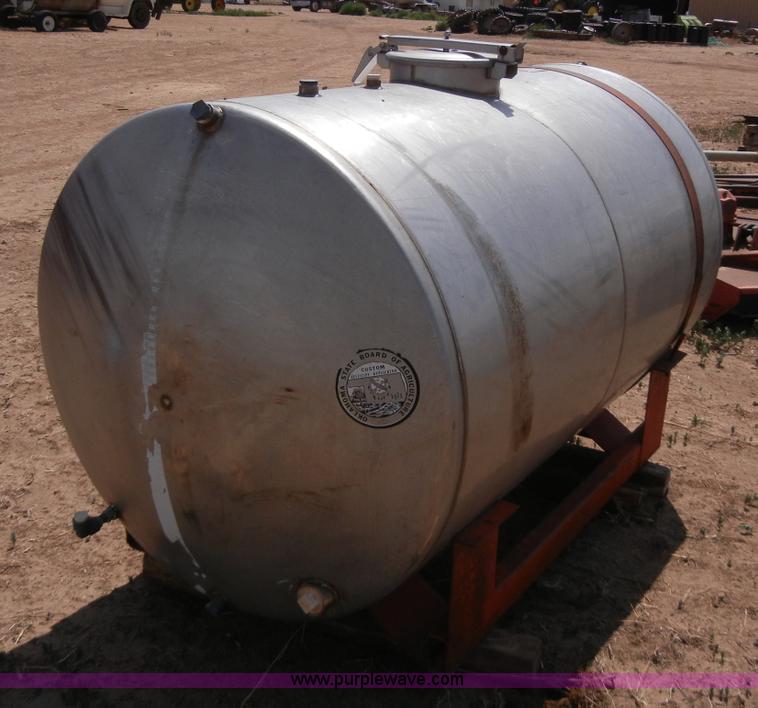 image for item A9747 500 gallon stainless steel tank with frame