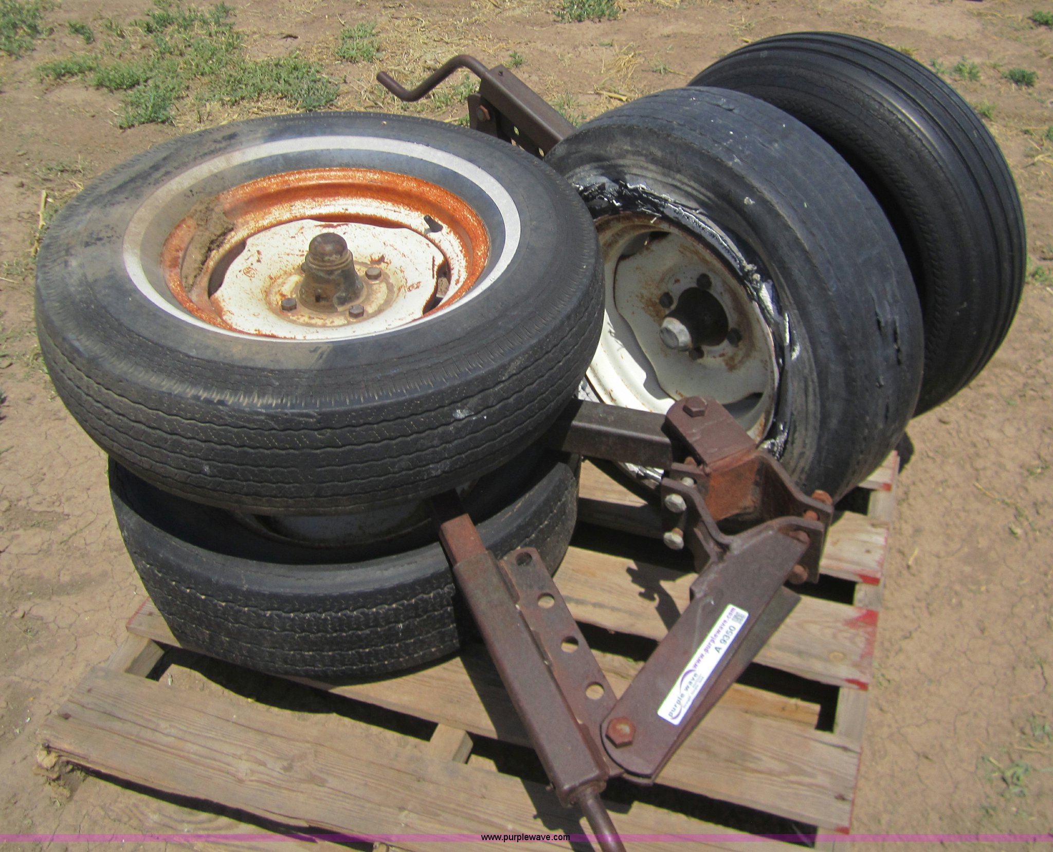Set of 4x4 toolbar gauge wheels in Guymon, OK Item A9350 sold