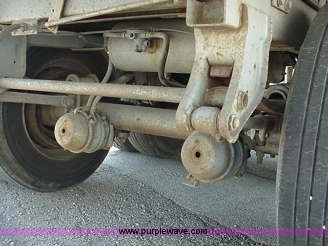 image for item A1139 1991 Trailmobile 45' semi trailer