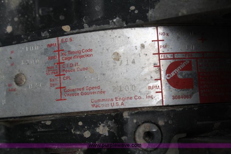 image for item A2182 2001 Kenworth W900 semi truck