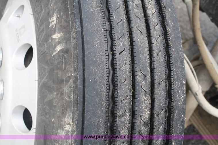 image for item A2182 2001 Kenworth W900 semi truck