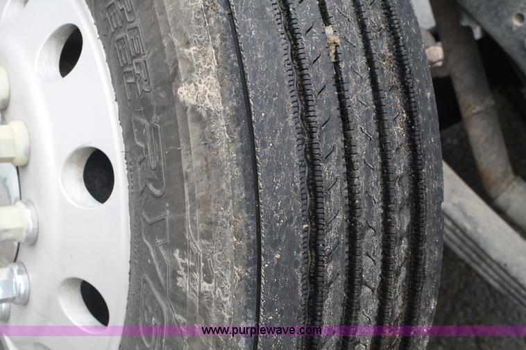 image for item A2182 2001 Kenworth W900 semi truck