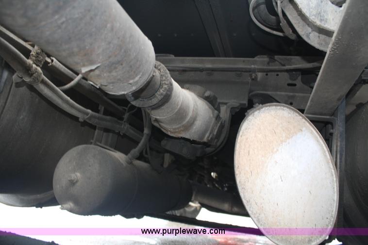 image for item A2182 2001 Kenworth W900 semi truck