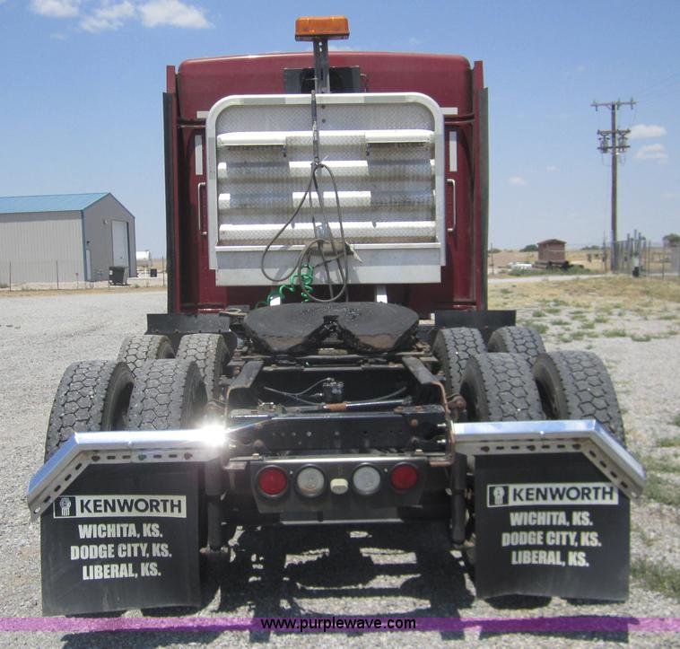 image for item A3852 2005 Kenworth W900 semi truck