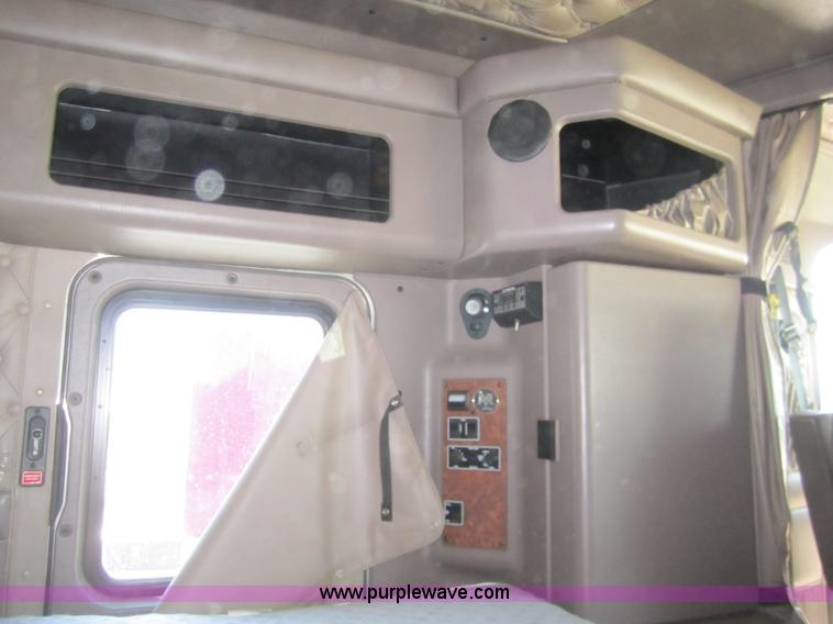 image for item A3852 2005 Kenworth W900 semi truck