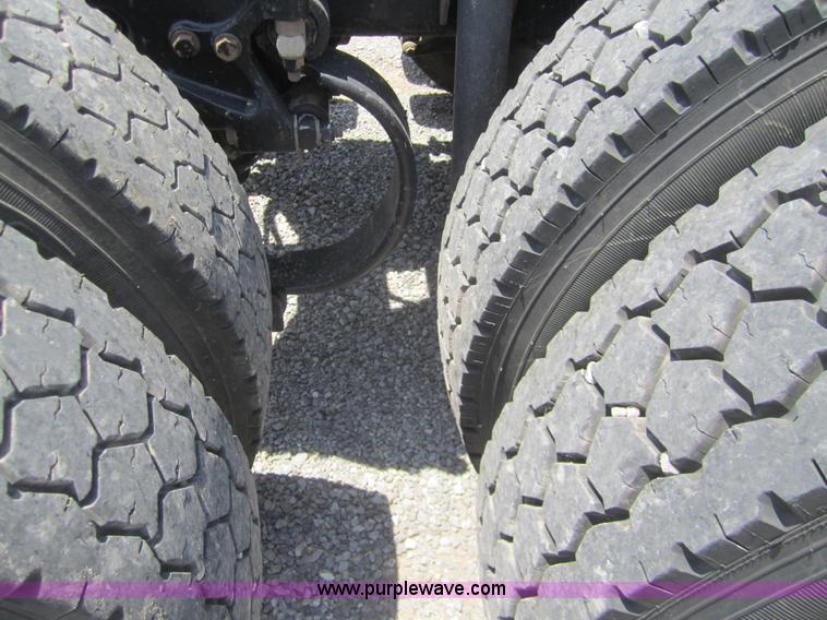 image for item A3852 2005 Kenworth W900 semi truck