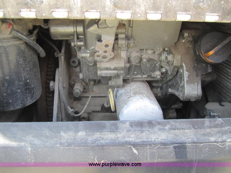 image for item A3852 2005 Kenworth W900 semi truck