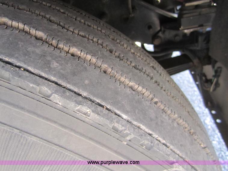 image for item A3852 2005 Kenworth W900 semi truck