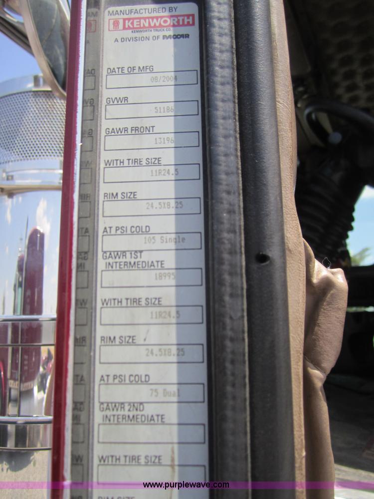 image for item A3852 2005 Kenworth W900 semi truck