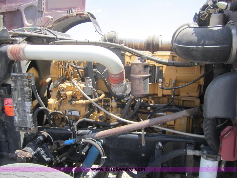 image for item A3853 1998 Peterbilt 379 semi truck