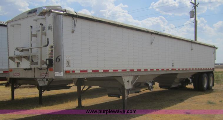 image for item A3855 1999 Wilson DWH-400 42' hopper trailer