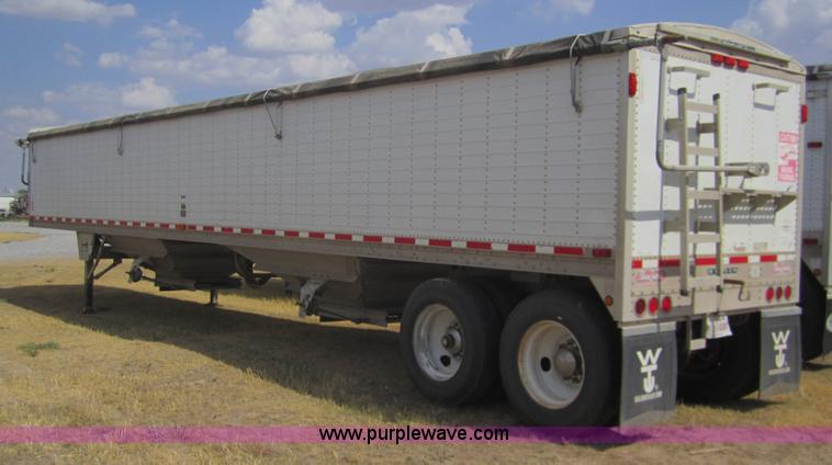 image for item A3855 1999 Wilson DWH-400 42' hopper trailer