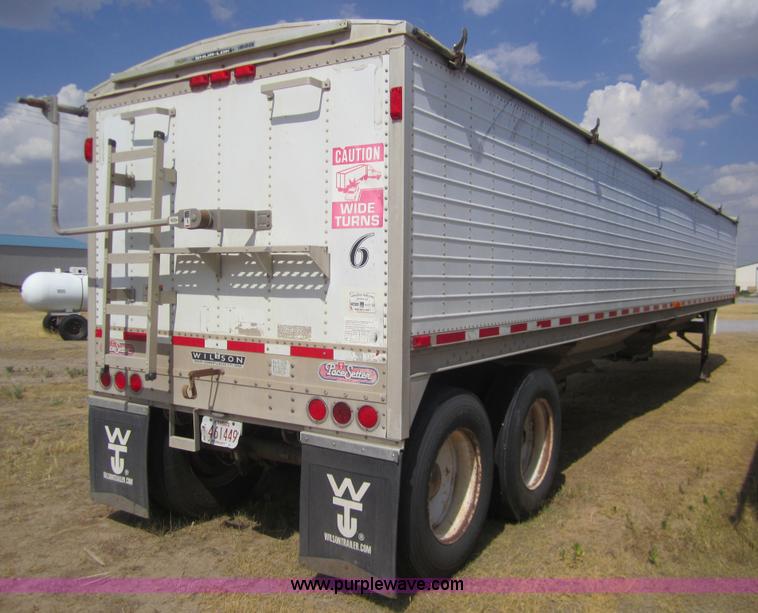 image for item A3855 1999 Wilson DWH-400 42' hopper trailer