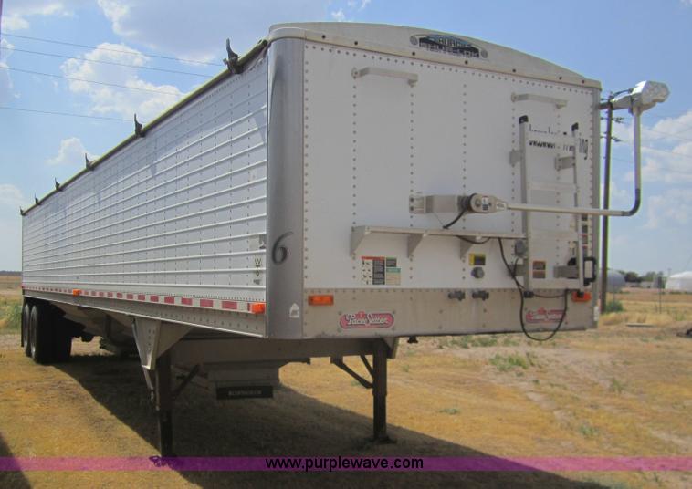 image for item A3855 1999 Wilson DWH-400 42' hopper trailer