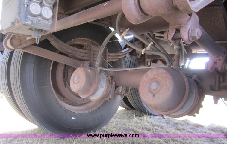 image for item A3855 1999 Wilson DWH-400 42' hopper trailer