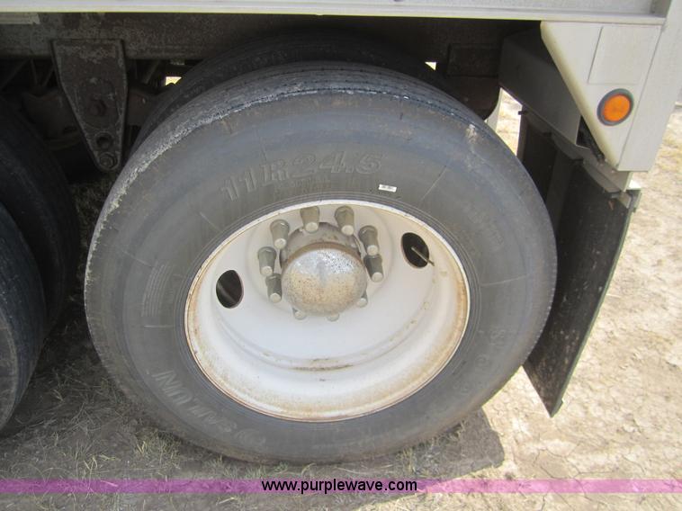 image for item A3855 1999 Wilson DWH-400 42' hopper trailer