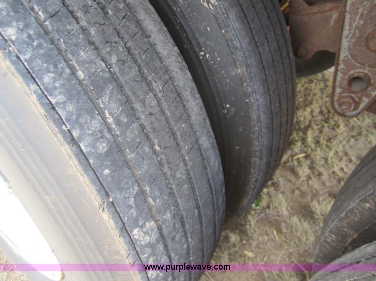 image for item A3855 1999 Wilson DWH-400 42' hopper trailer