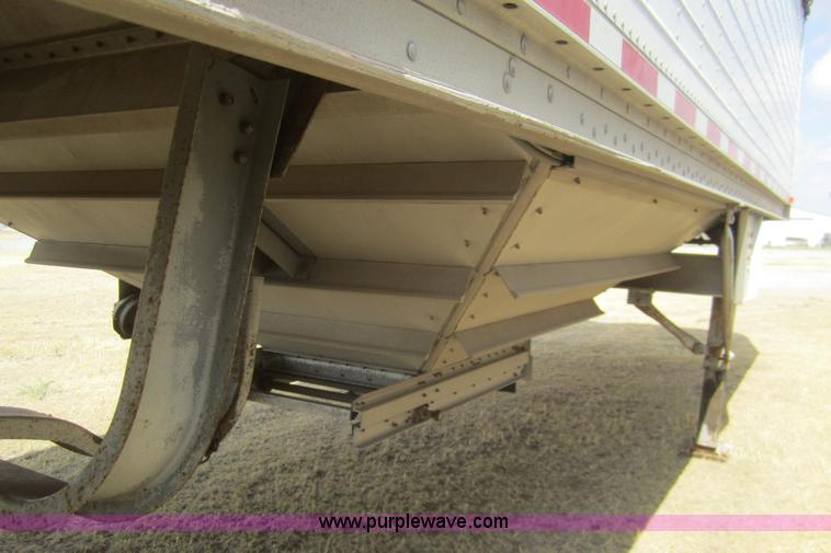 image for item A3855 1999 Wilson DWH-400 42' hopper trailer