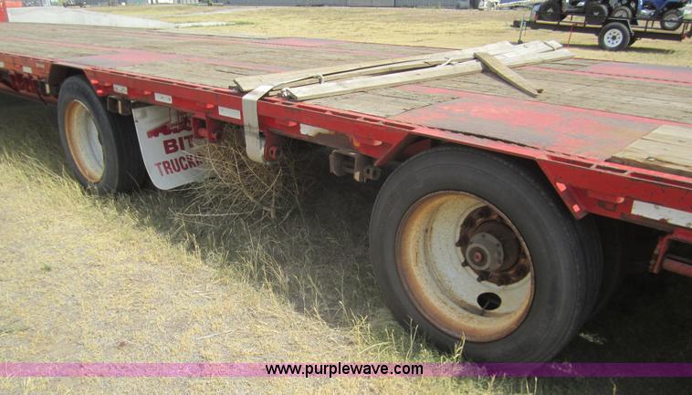 image for item A3856 1998 Doonan 53' step deck trailer