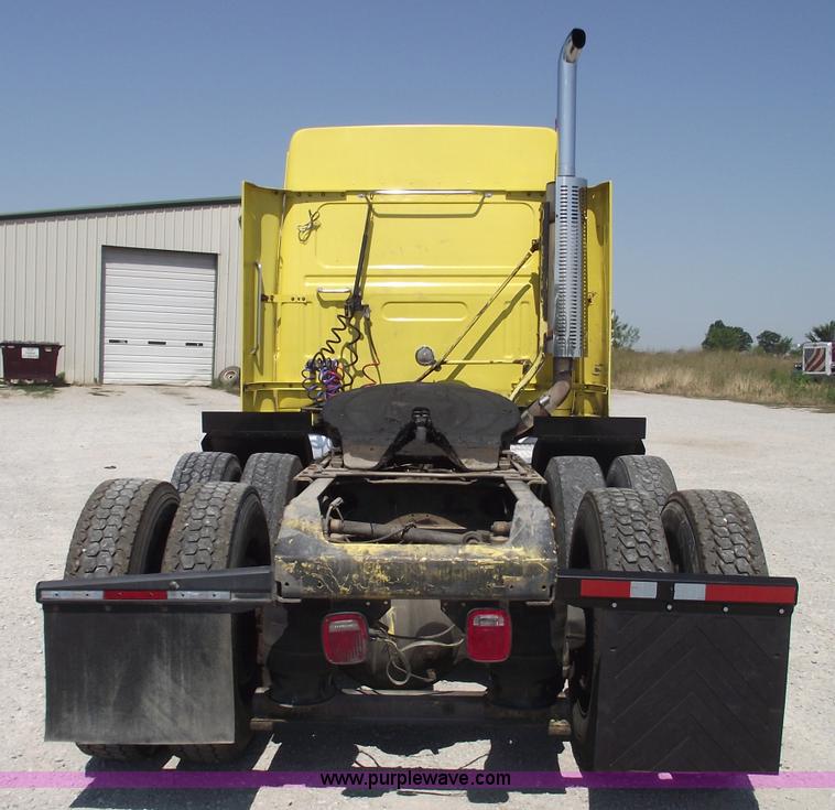 image for item A4111 1993 Volvo Whitegmc WIAM semi truck