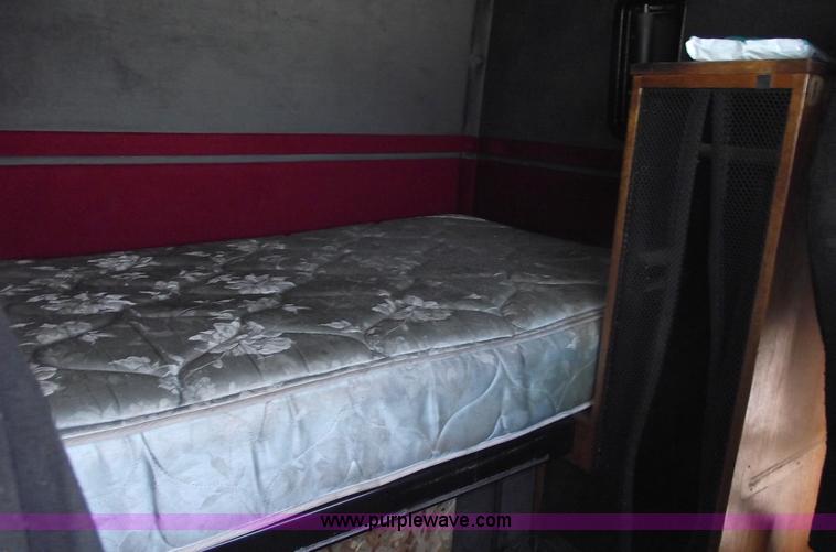 image for item A4111 1993 Volvo Whitegmc WIAM semi truck