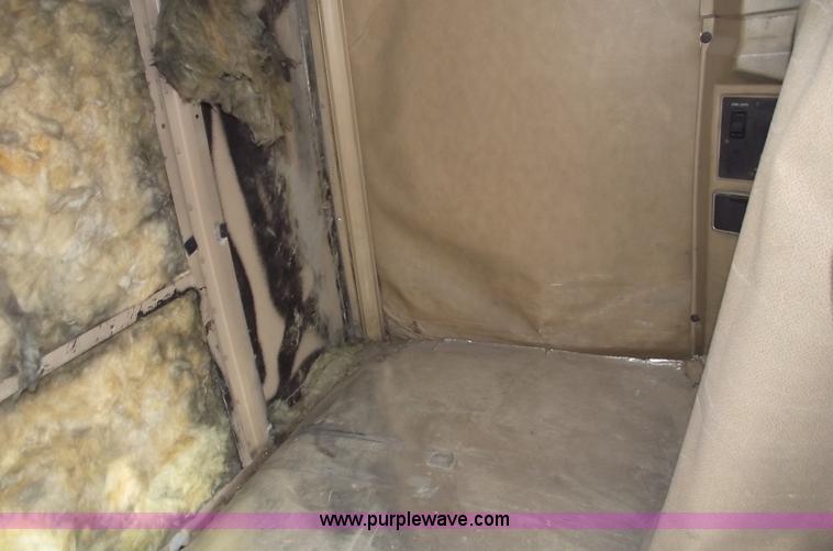 image for item A4147 1982 International CO9670 XL semi truck