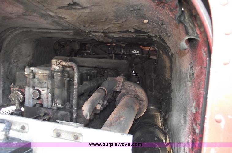 image for item A4147 1982 International CO9670 XL semi truck