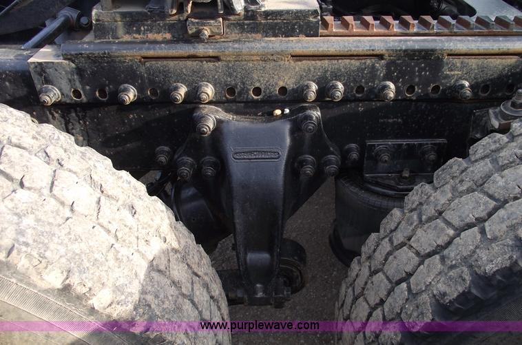 image for item A4179 1993 Freightliner FLA semi truck