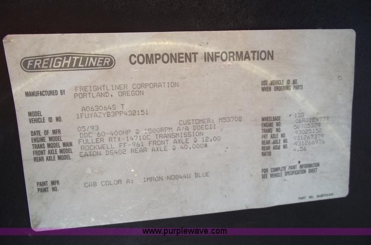 image for item A4179 1993 Freightliner FLA semi truck