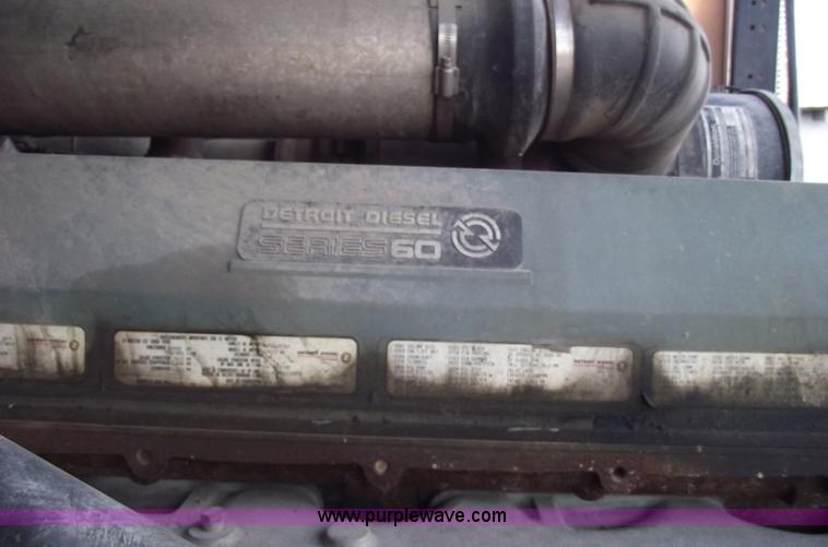 image for item A4179 1993 Freightliner FLA semi truck