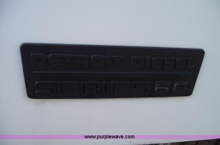 image for item A4200 1993 Freightliner FL106 semi truck