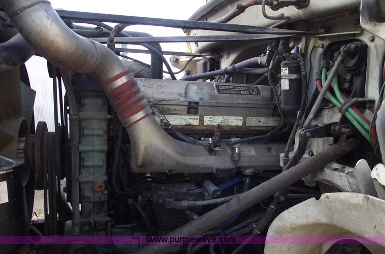 image for item A4200 1993 Freightliner FL106 semi truck