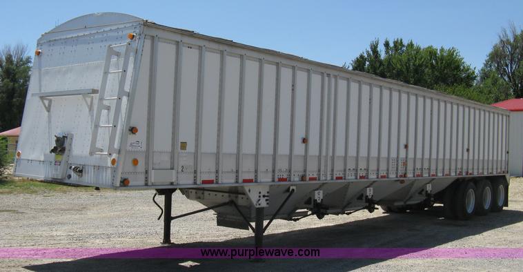 image for item A4290 2000 Cornhusker 800 aluminum grain hopper trailer
