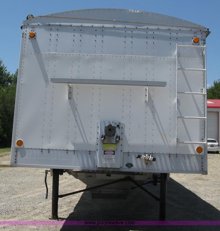 image for item A4290 2000 Cornhusker 800 aluminum grain hopper trailer