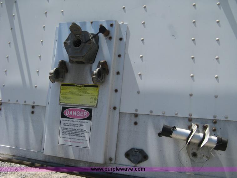 image for item A4290 2000 Cornhusker 800 aluminum grain hopper trailer