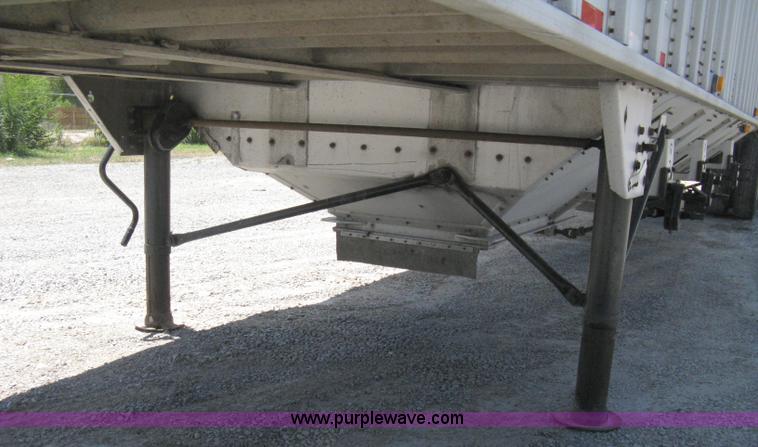 image for item A4290 2000 Cornhusker 800 aluminum grain hopper trailer