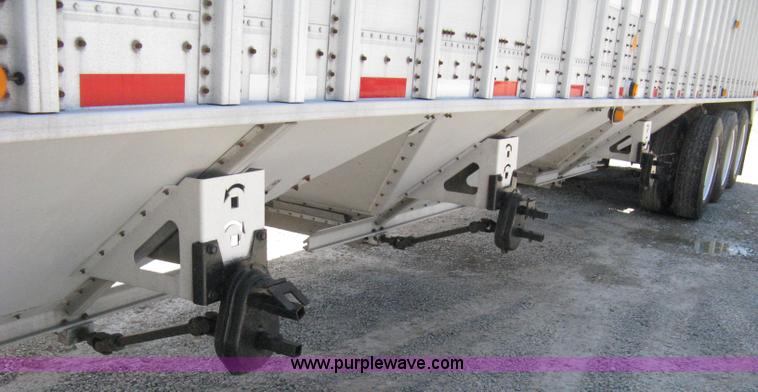 image for item A4290 2000 Cornhusker 800 aluminum grain hopper trailer