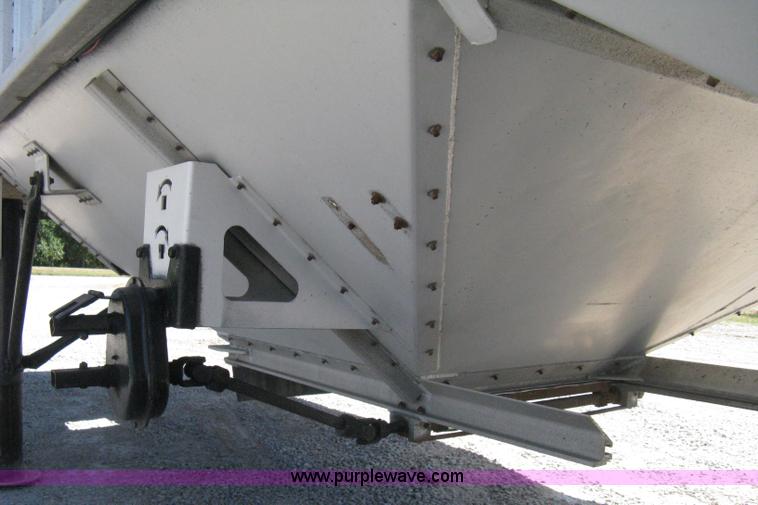 image for item A4290 2000 Cornhusker 800 aluminum grain hopper trailer