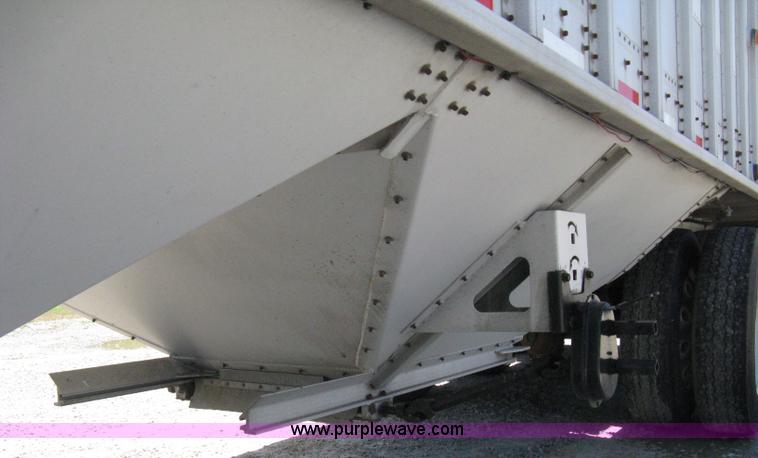 image for item A4290 2000 Cornhusker 800 aluminum grain hopper trailer