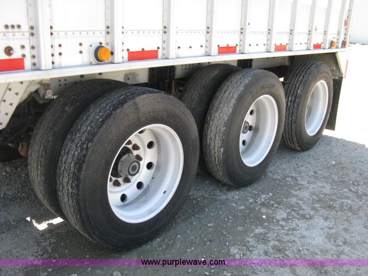 image for item A4290 2000 Cornhusker 800 aluminum grain hopper trailer