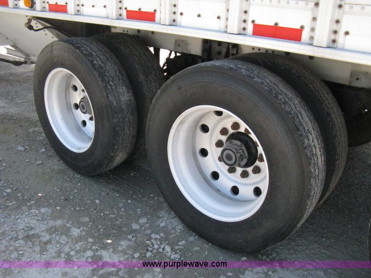 image for item A4290 2000 Cornhusker 800 aluminum grain hopper trailer