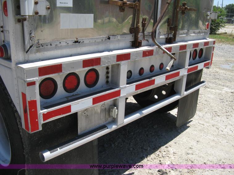image for item A4290 2000 Cornhusker 800 aluminum grain hopper trailer