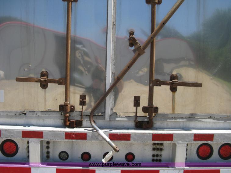 image for item A4290 2000 Cornhusker 800 aluminum grain hopper trailer